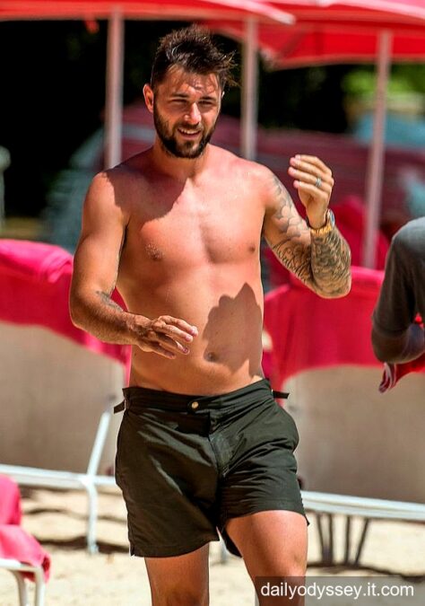 charlie austin cryer: Biography, Age, Family, Parents, Net Worth & Today sparkpressfusion com
